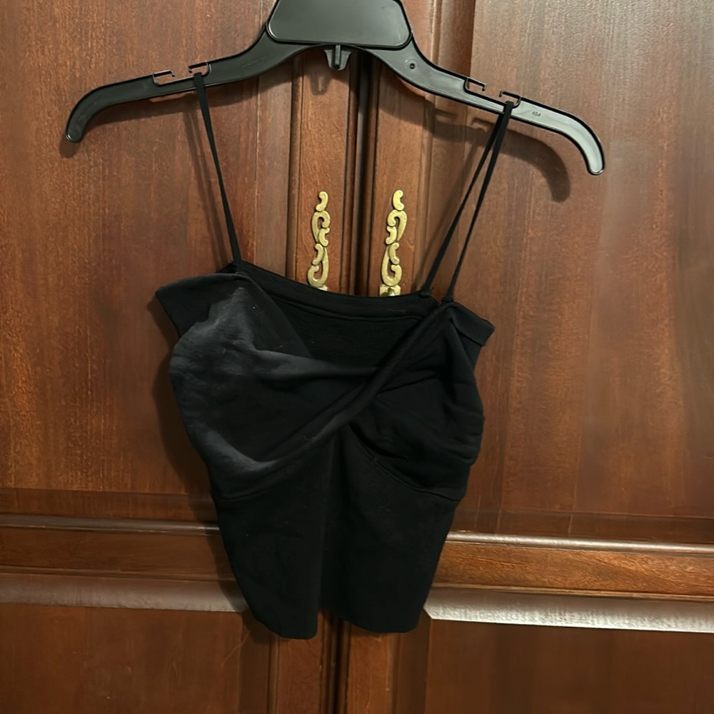 Cute black spaghetti strap crop top,